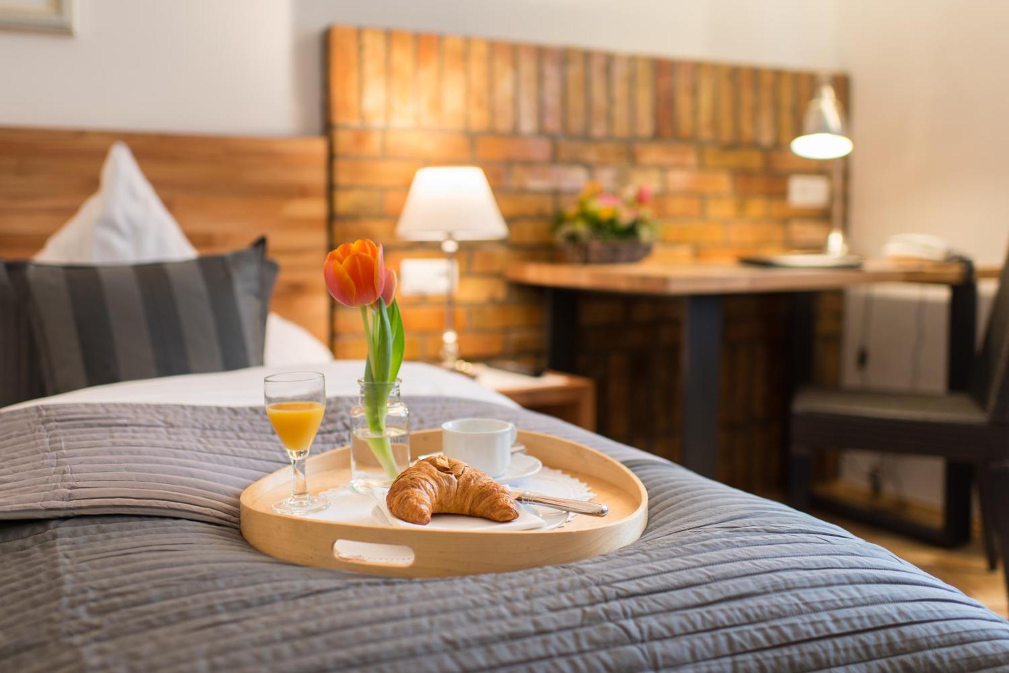 Hotel Goldener Engel Spira Zewnętrze zdjęcie